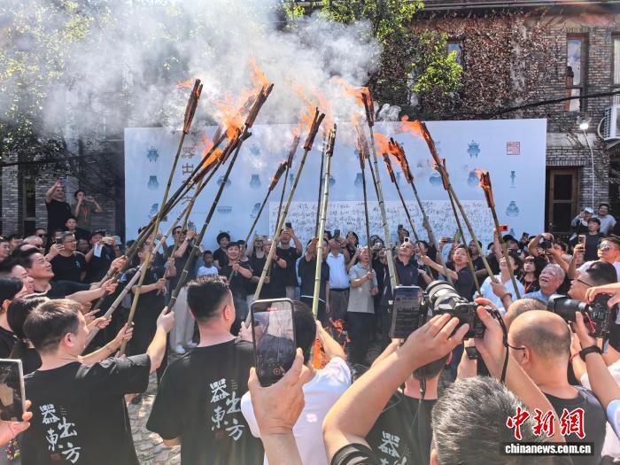 體育博彩：探尋青瓷“常青”的答案